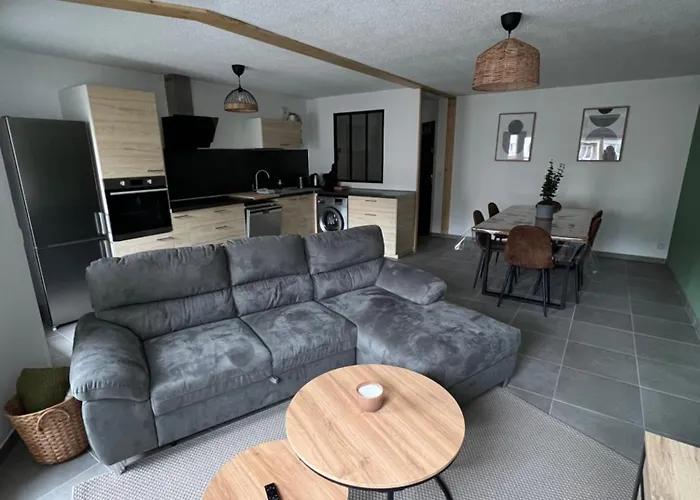 Spacieux Et Confortable - Centre Ville De Briancon - Serre-Chevalier - Garage Et Wifi